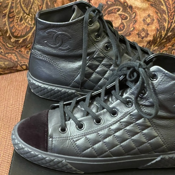 100% Auth CHANEL Hightop Sneakers - Picture 8 of 16